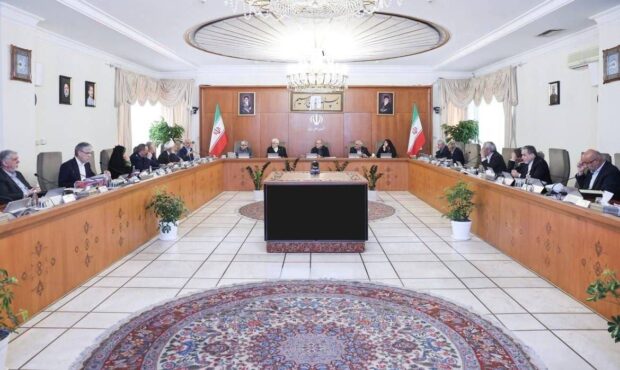 تصویبنامه شماره ۵۵۹۲۶/ت۶۴۳۹۹هـ مورخ ۶/۶/۱۴۰۵ هیئت وزیران برای ساماندهی نیروهای شرکتی تصویبنامه شماره ۵۵۹۲۶/ت۶۴۳۹۹هـ مورخ ۶/۶/۱۴۰۵ هیئت وزیران برای ساماندهی نیروهای شرکتی